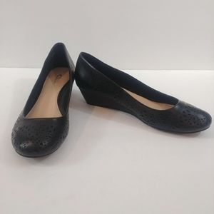 Chinese Laundry Perforated Wedge NWOT